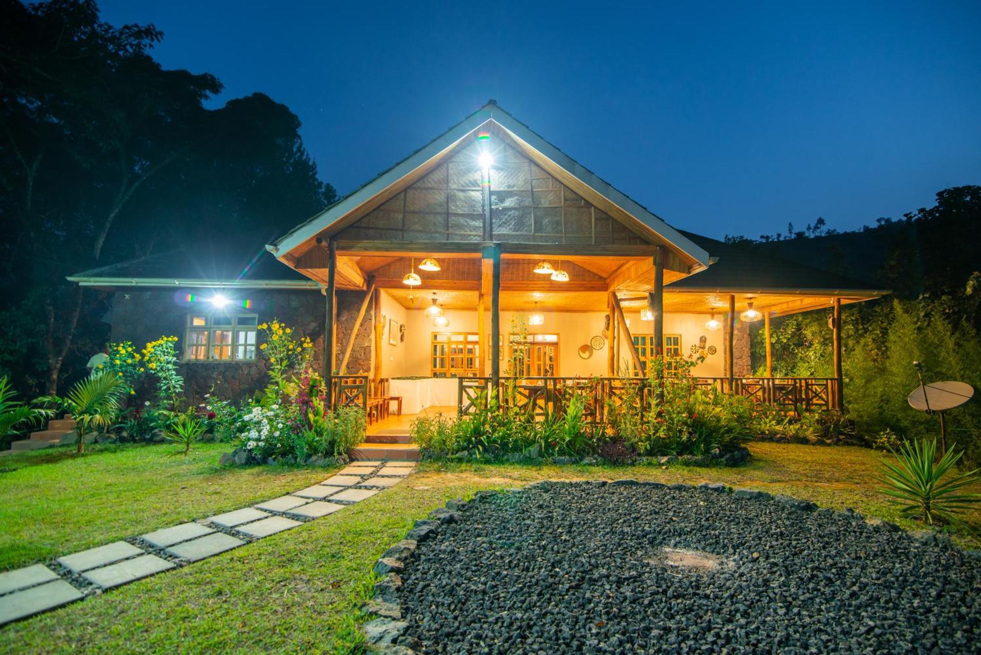 Gorilla Leisure Lodge Kisoro Exteriör bild