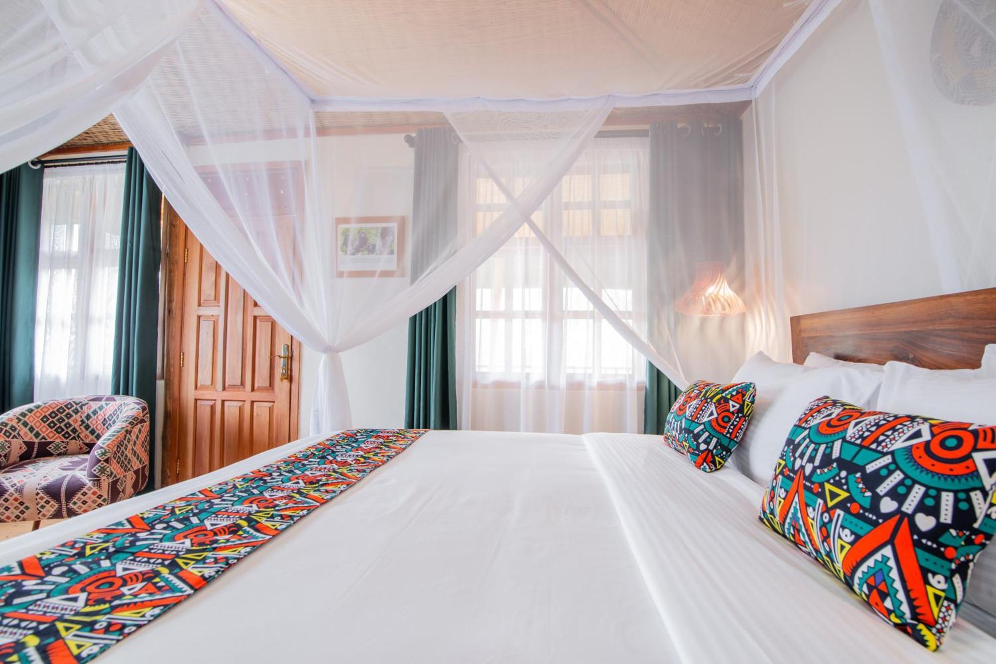 Gorilla Leisure Lodge Kisoro Exteriör bild
