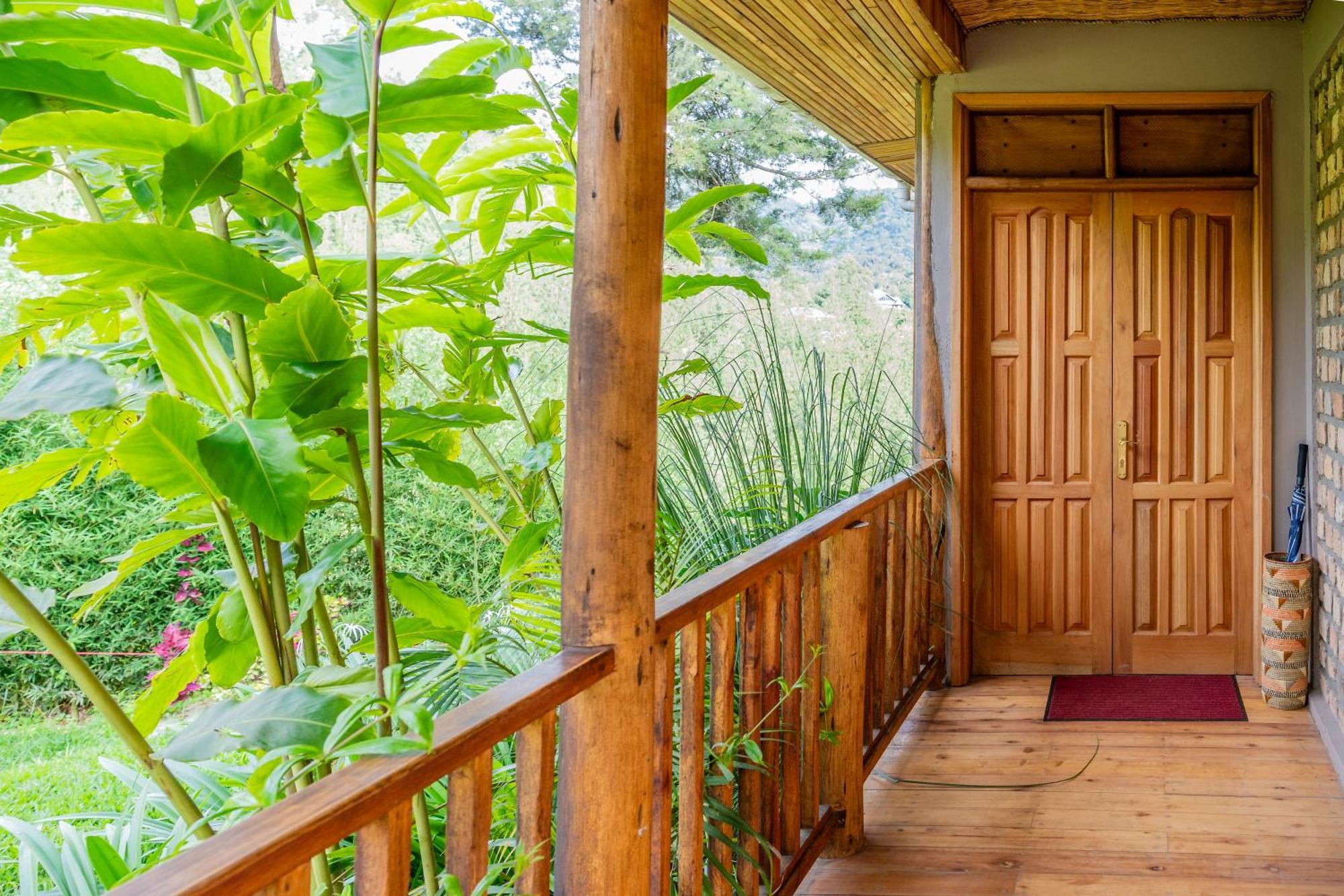 Gorilla Leisure Lodge Kisoro Exteriör bild