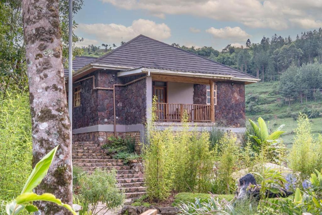 Gorilla Leisure Lodge Kisoro Exteriör bild